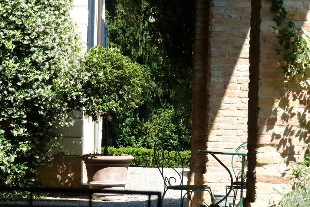 Bed and Breakfast Villino Di Porporano Parma Exterior foto